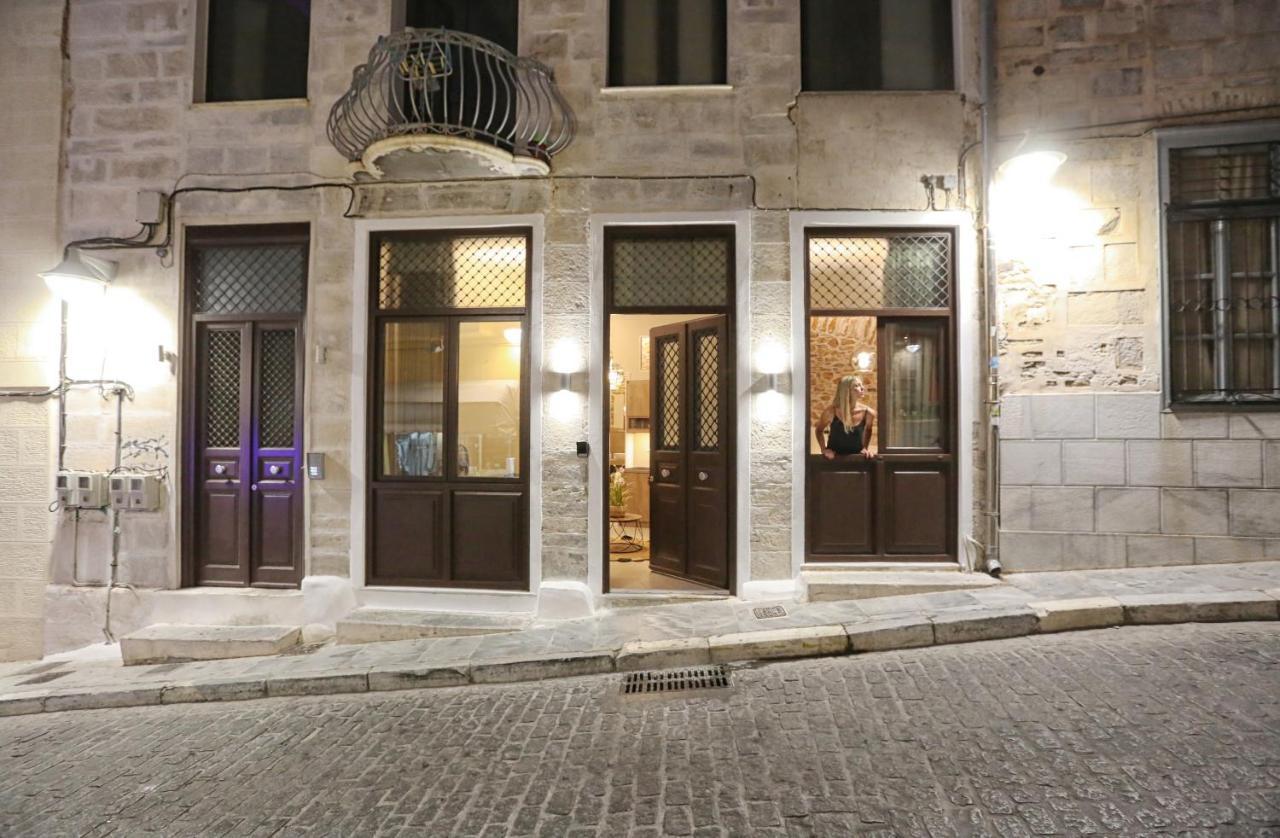 One Suite Syros Ermoupoli Bagian luar foto